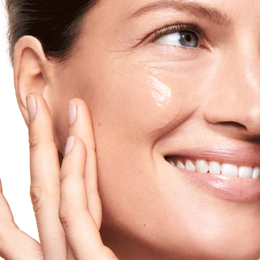 سرم ضدپیری سفت کننده پوست ایج ریوایو اپتیمالز اوریفلیم Optimals Age Revive Serum — تصویر ۱۰