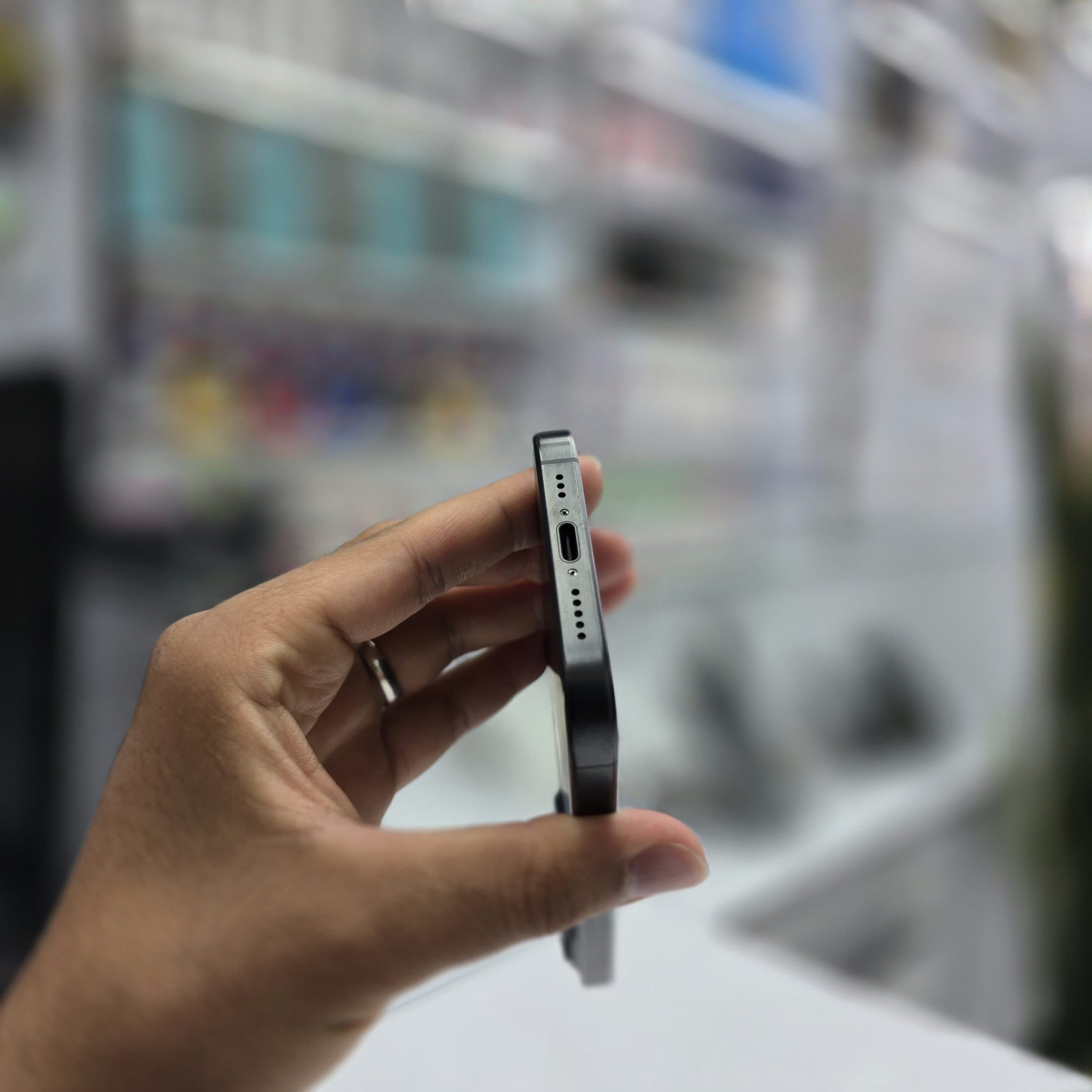 apple iPhone 15 Pro ZAA – 256GB — تصویر ۸