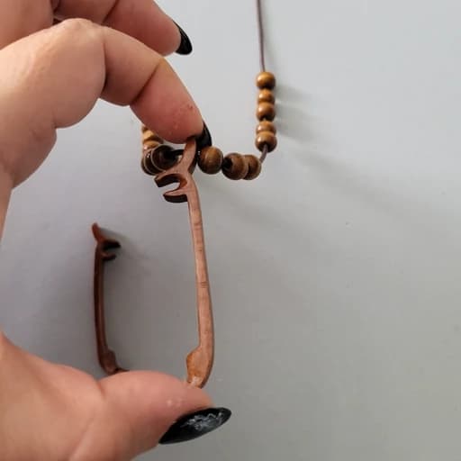 گردنبند مضراب سنتور چوبی دستساز چوبی گالری — تصویر ۲