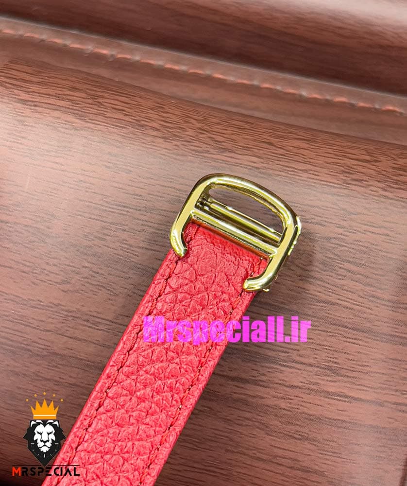 ساعت کارتیه زنانه مدل تانک کیفیت مستر قاب طلایی بند چرم قرمز Cartier Tank 021044 — تصویر ۸