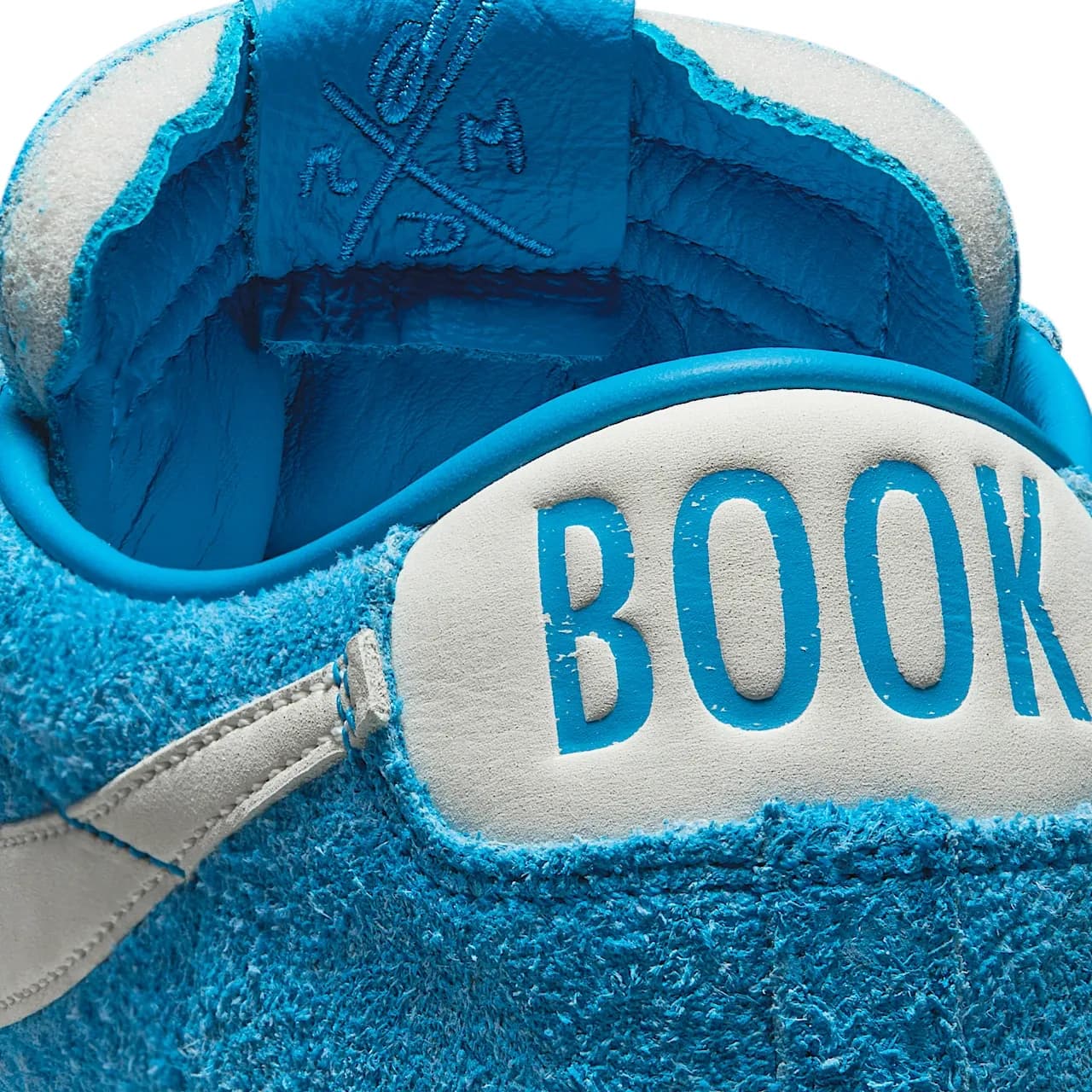 Nike Blazer Low x Book “Chevy” — تصویر ۲