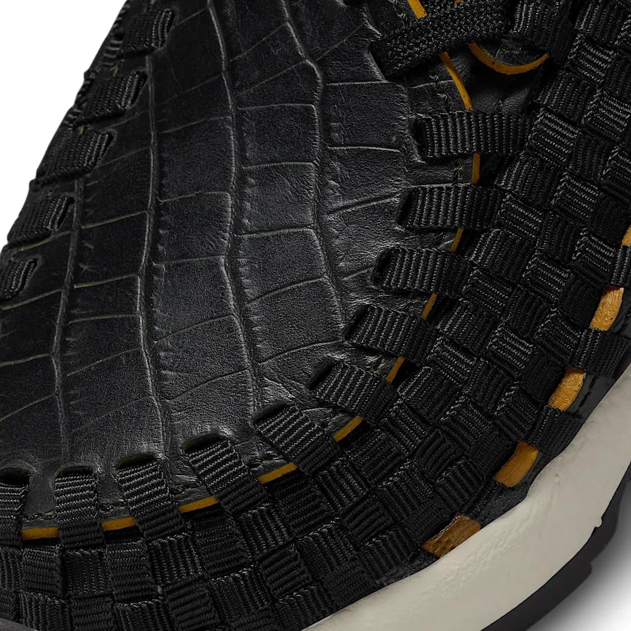 Nike Air Footscape Woven Premium — تصویر ۷