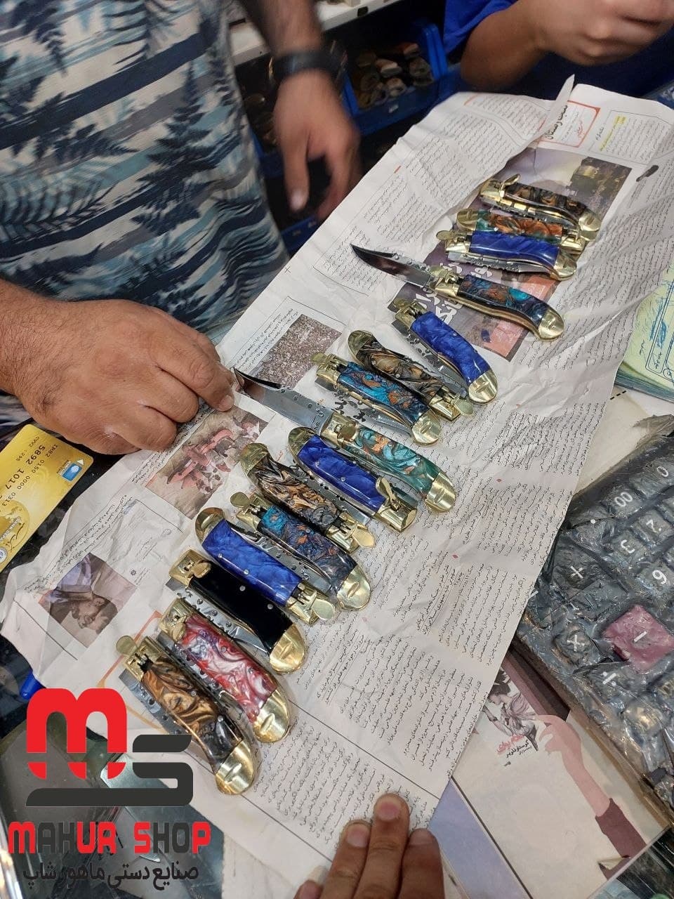 چاقو جیبی ضامن فشاری دسته اپوکسی تیغه استیل — تصویر ۲