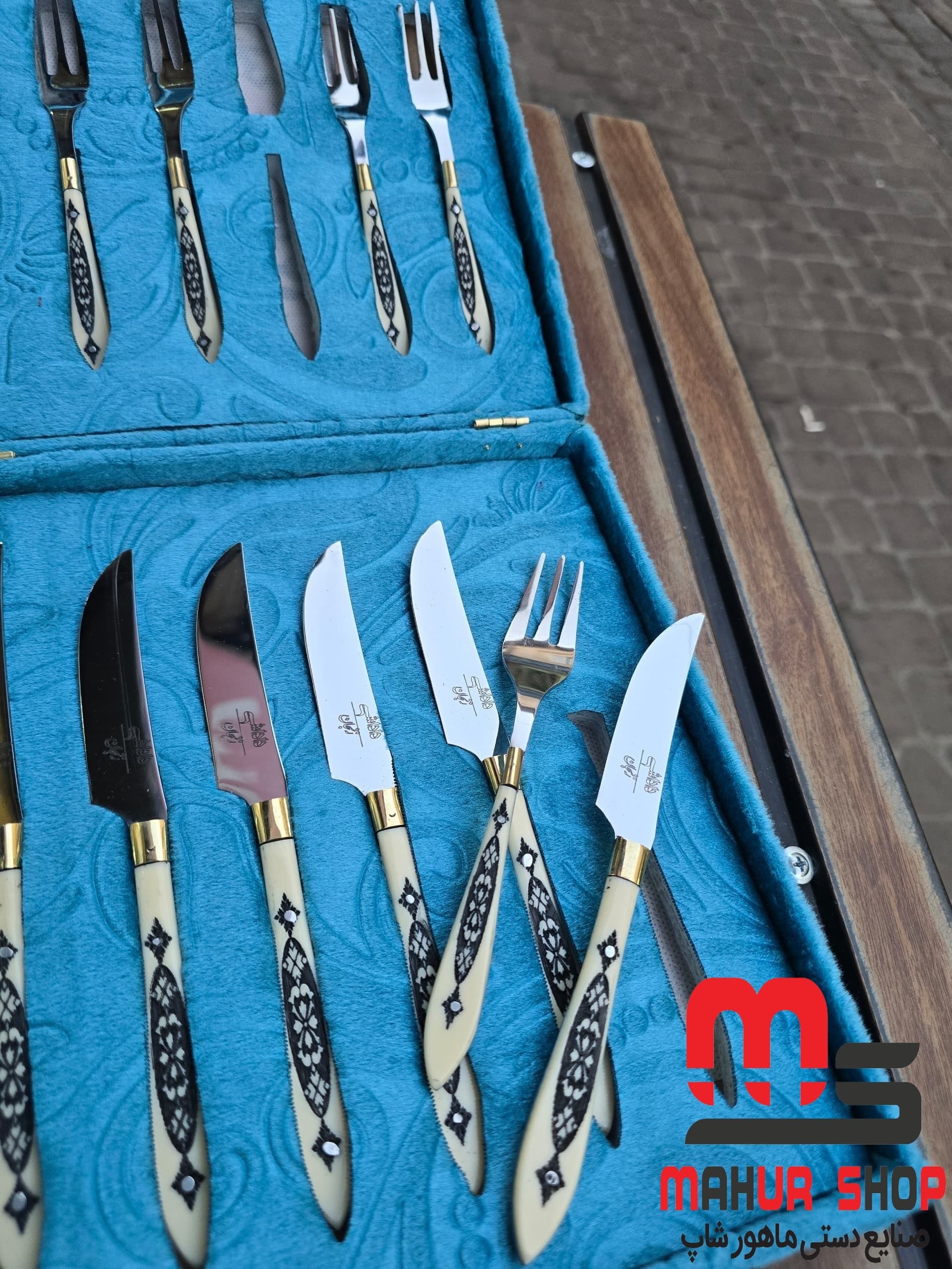 کاردوچنگال دسته طرح دار درجه ۱ رنگ سفید کرمی — تصویر ۲