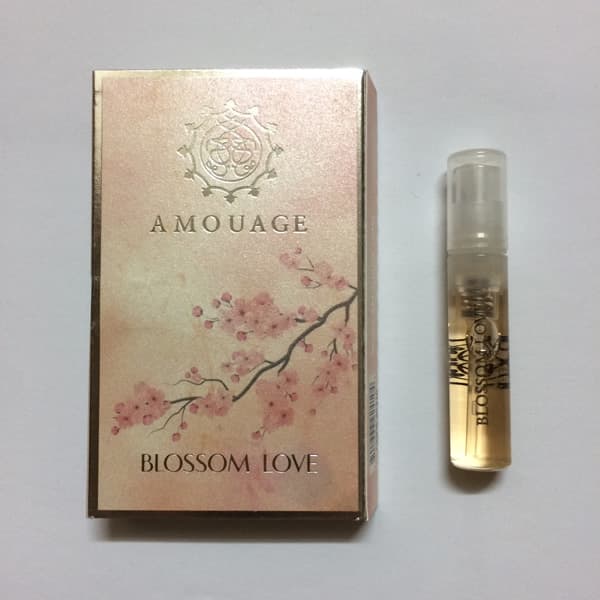 سمپل عطر زنانه آمواج بلوسوم لاو Amouage Blossom Love Sample — تصویر ۲