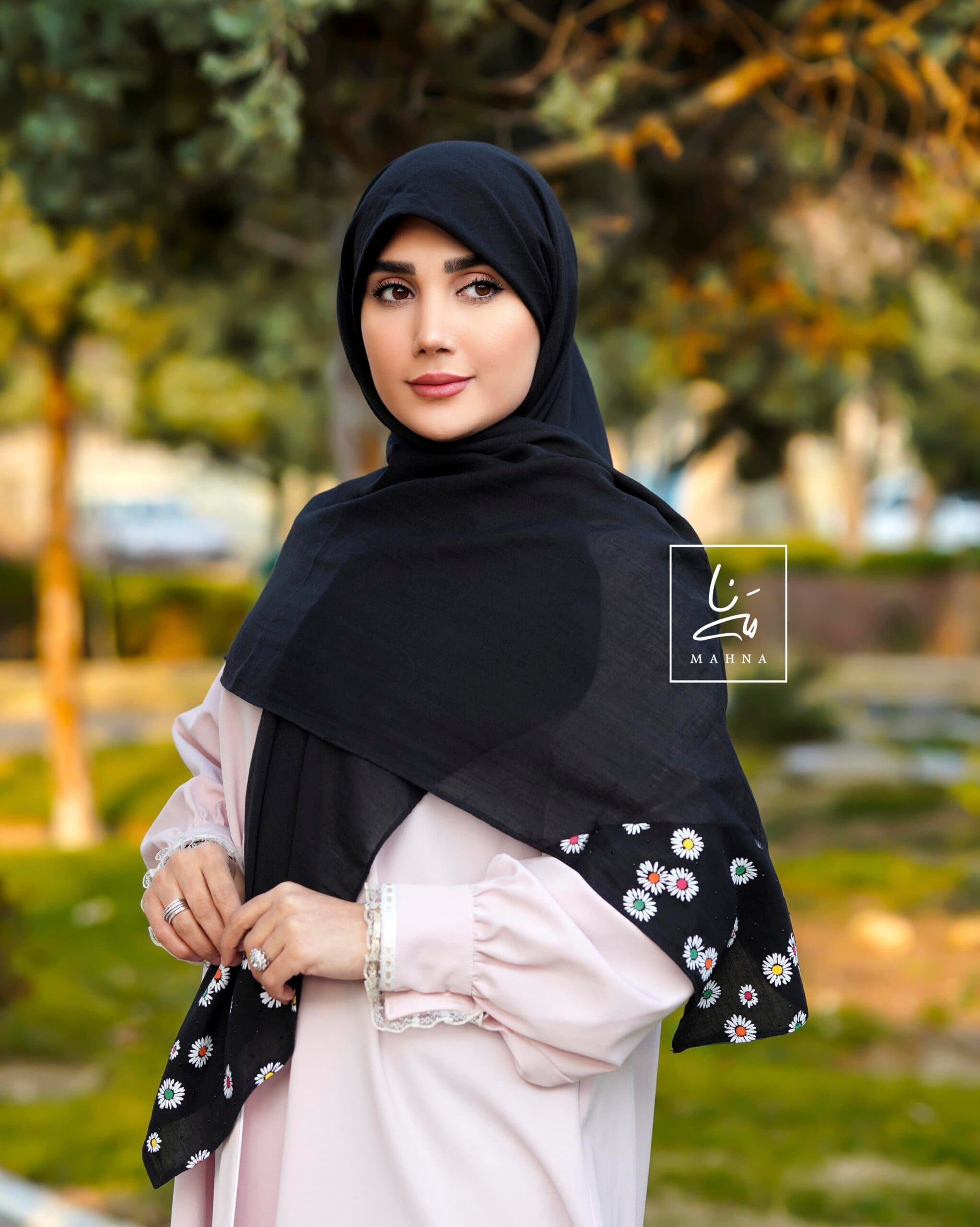 روسری توردوزی مدل گلبهار