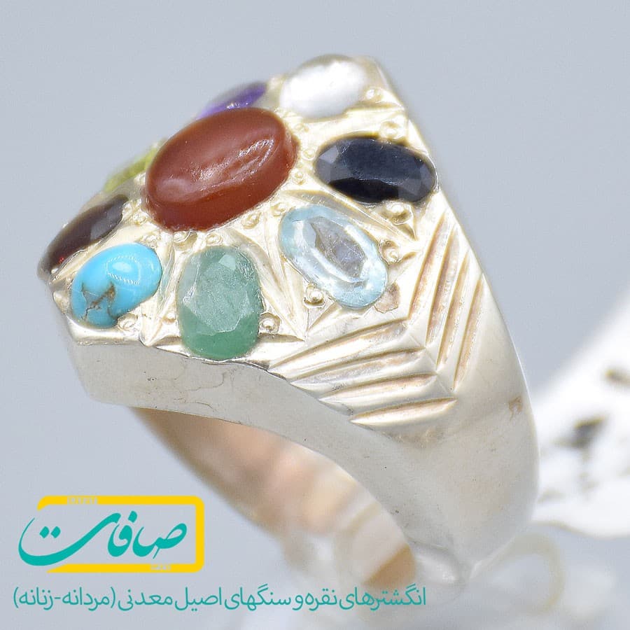 انگشتر چند نگین شامل عقیق، فیروزه، یاقوت، زبرجد، آمیتیست، در نجف، توپاز و زمرد مردانه «کد 2820» — تصویر ۶