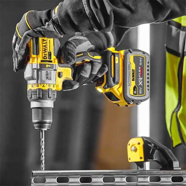 دریل پیچگوشتی چکشی شارژی DCD999T1 دیوالت — تصویر ۶