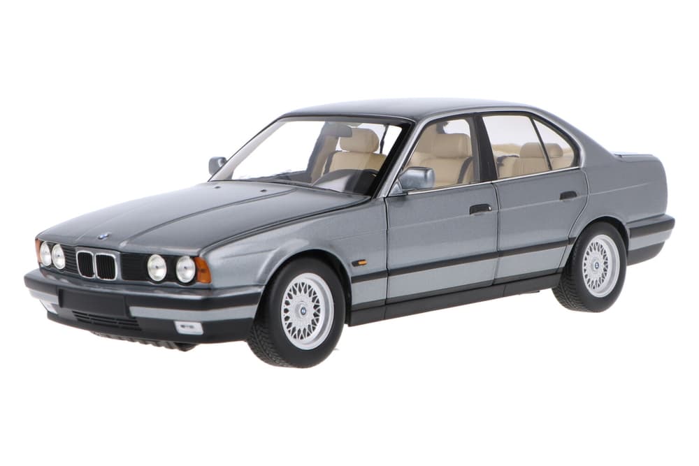 ماکت ماشین BMW 535i (E34) Grey Metallic برند Minichamps — تصویر ۵