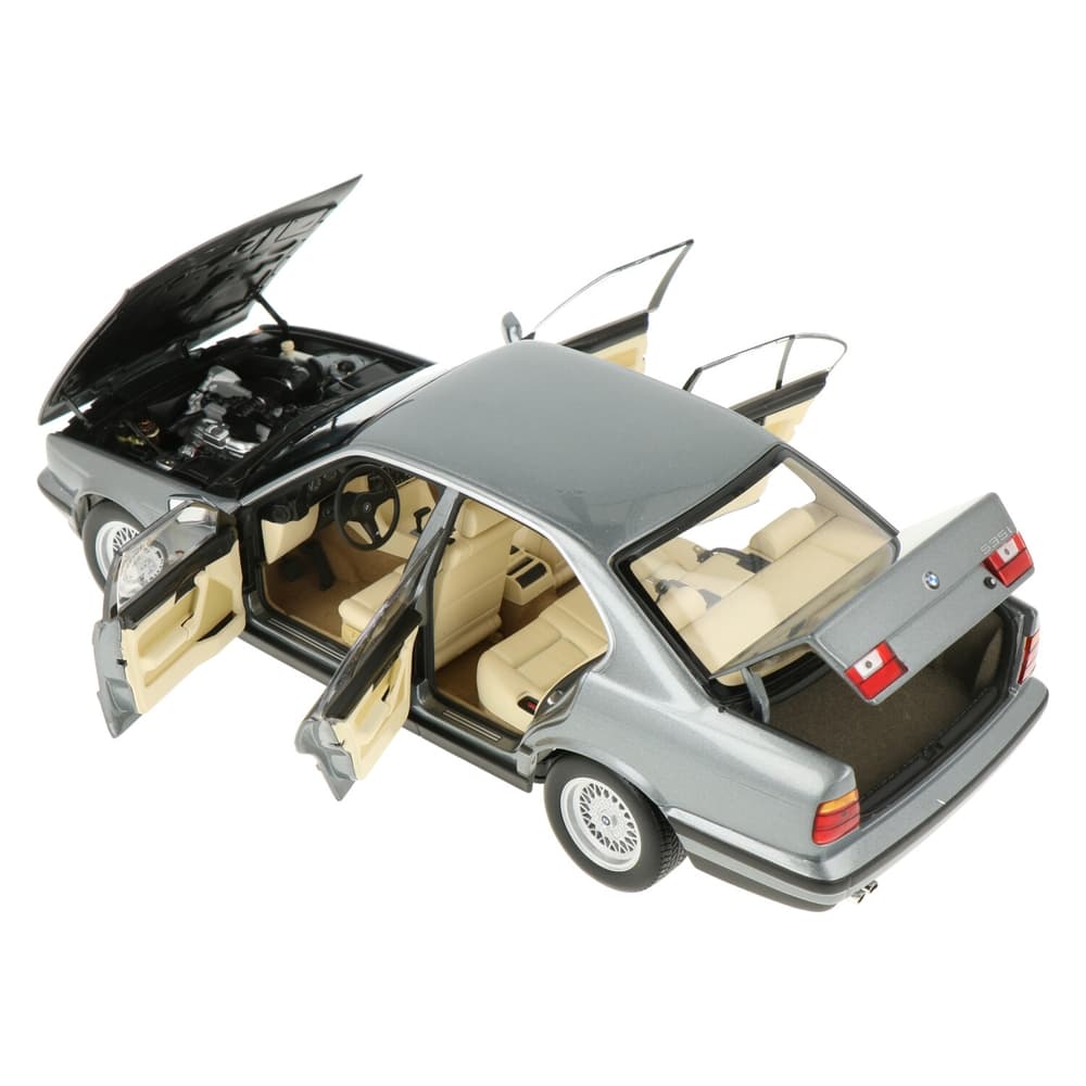 ماکت ماشین BMW 535i (E34) Grey Metallic برند Minichamps — تصویر ۸
