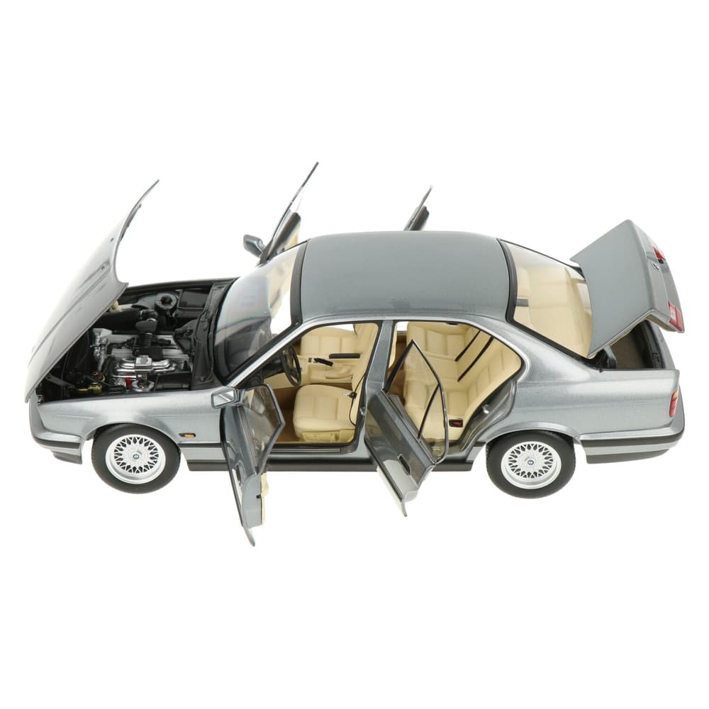 ماکت ماشین BMW 535i (E34) Grey Metallic برند Minichamps — تصویر ۷