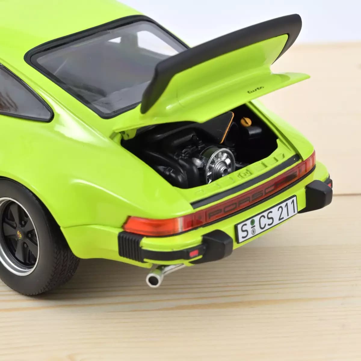ماکت ماشین Porsche 911 Turbo 3.3 برند Norev — تصویر ۷