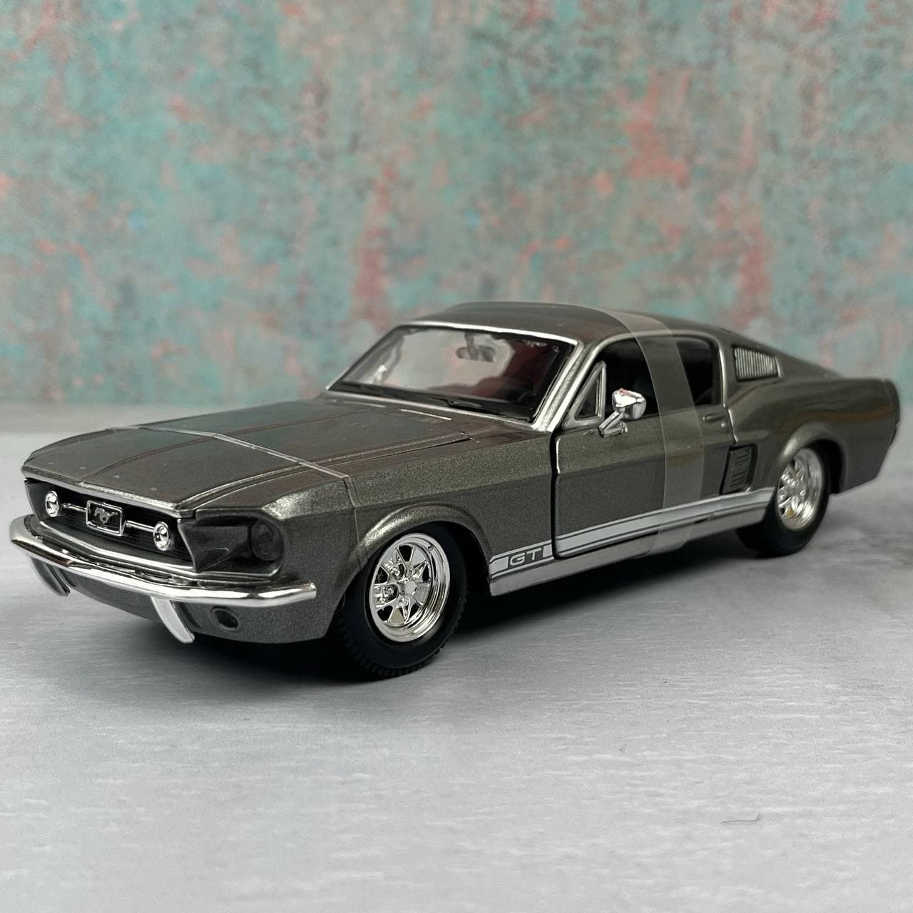 ماکت ماشین فورد موستانگ (Ford Mustang GT 1967) برند Maisto — تصویر ۸