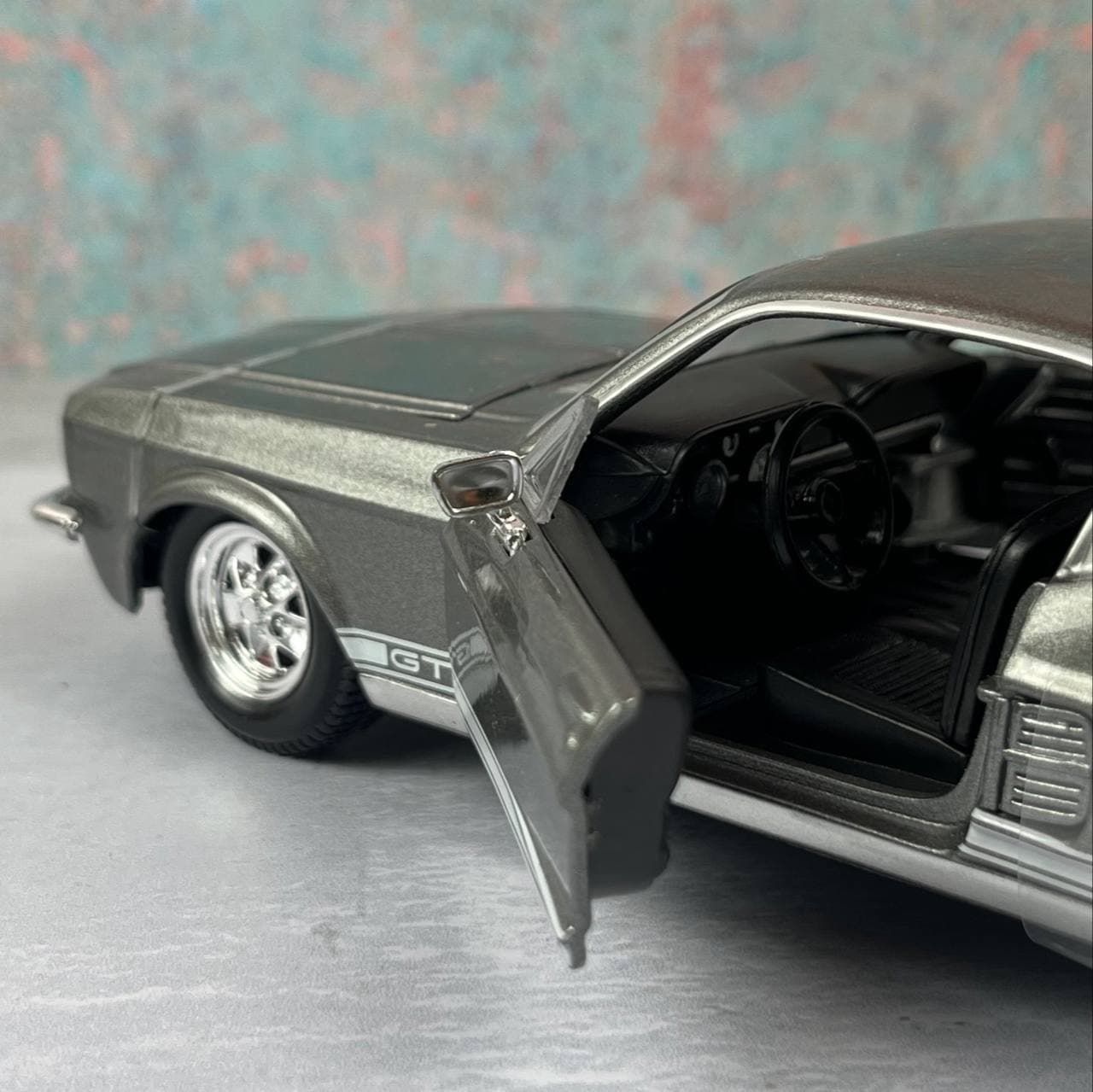 ماکت ماشین فورد موستانگ (Ford Mustang GT 1967) برند Maisto — تصویر ۷