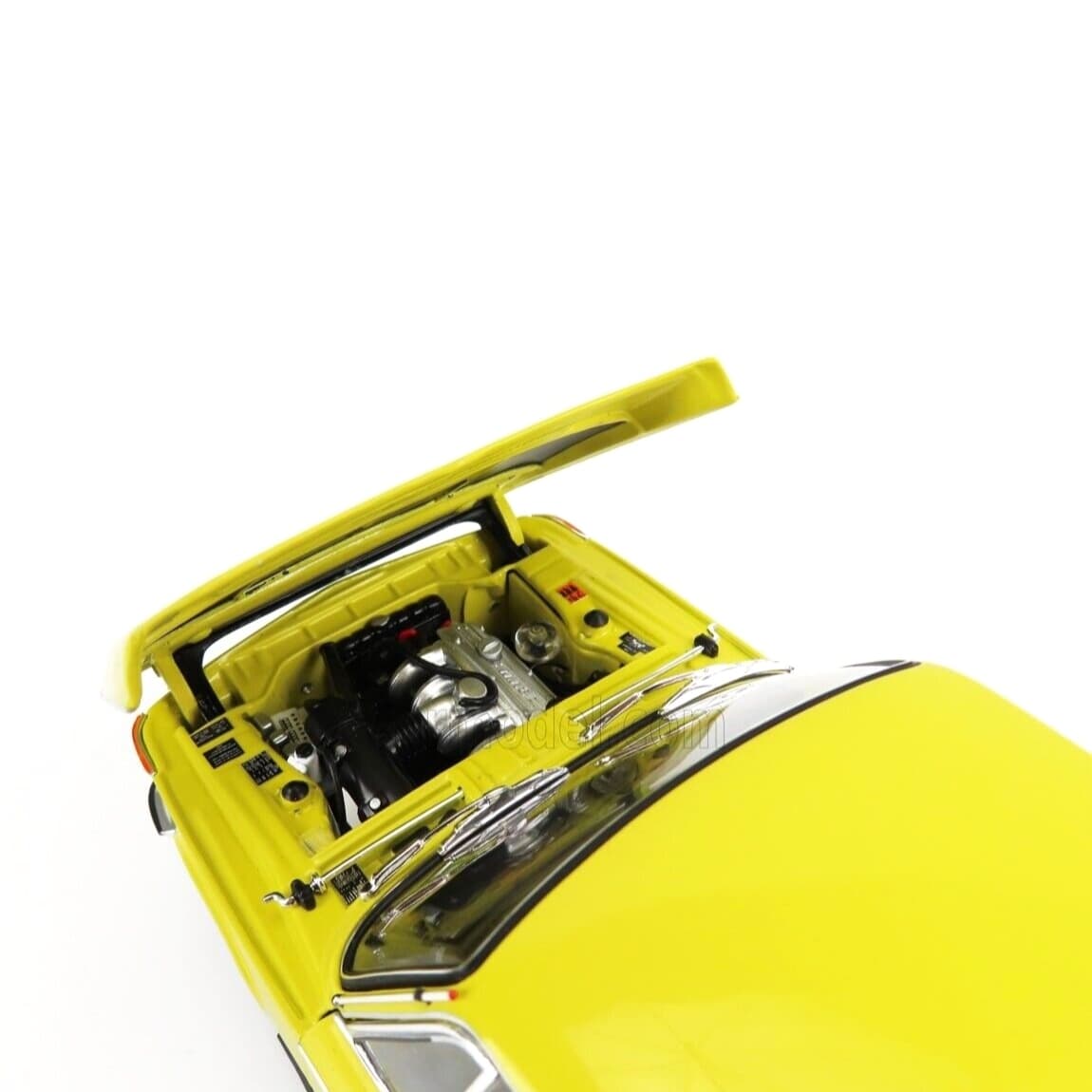 ماکت ماشین BMW 2002 Tii 1972 برند Kyosho — تصویر ۱۰