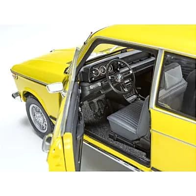 ماکت ماشین BMW 2002 Tii 1972 برند Kyosho — تصویر ۳