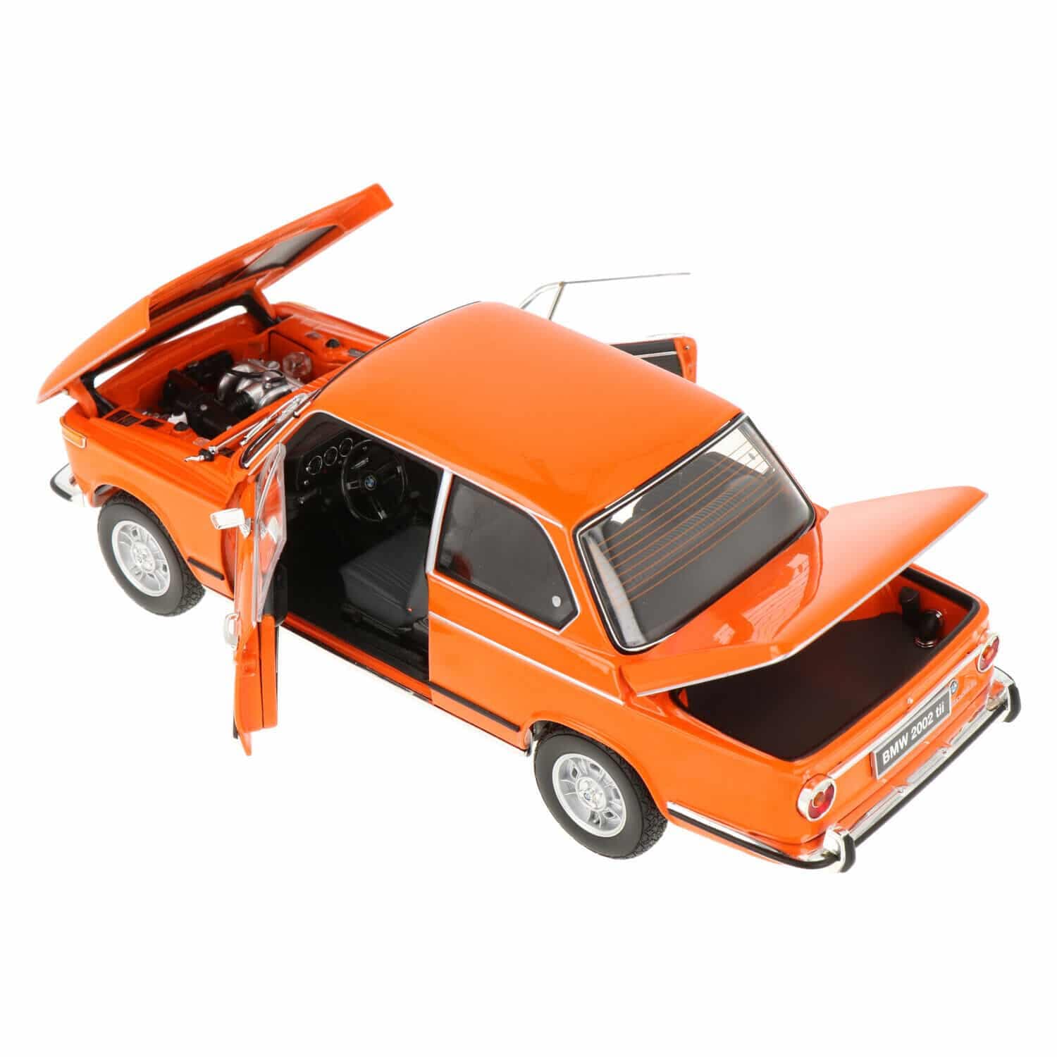 ماکت ماشین BMW 2002 Tii 1972 برند Kyosho — تصویر ۷