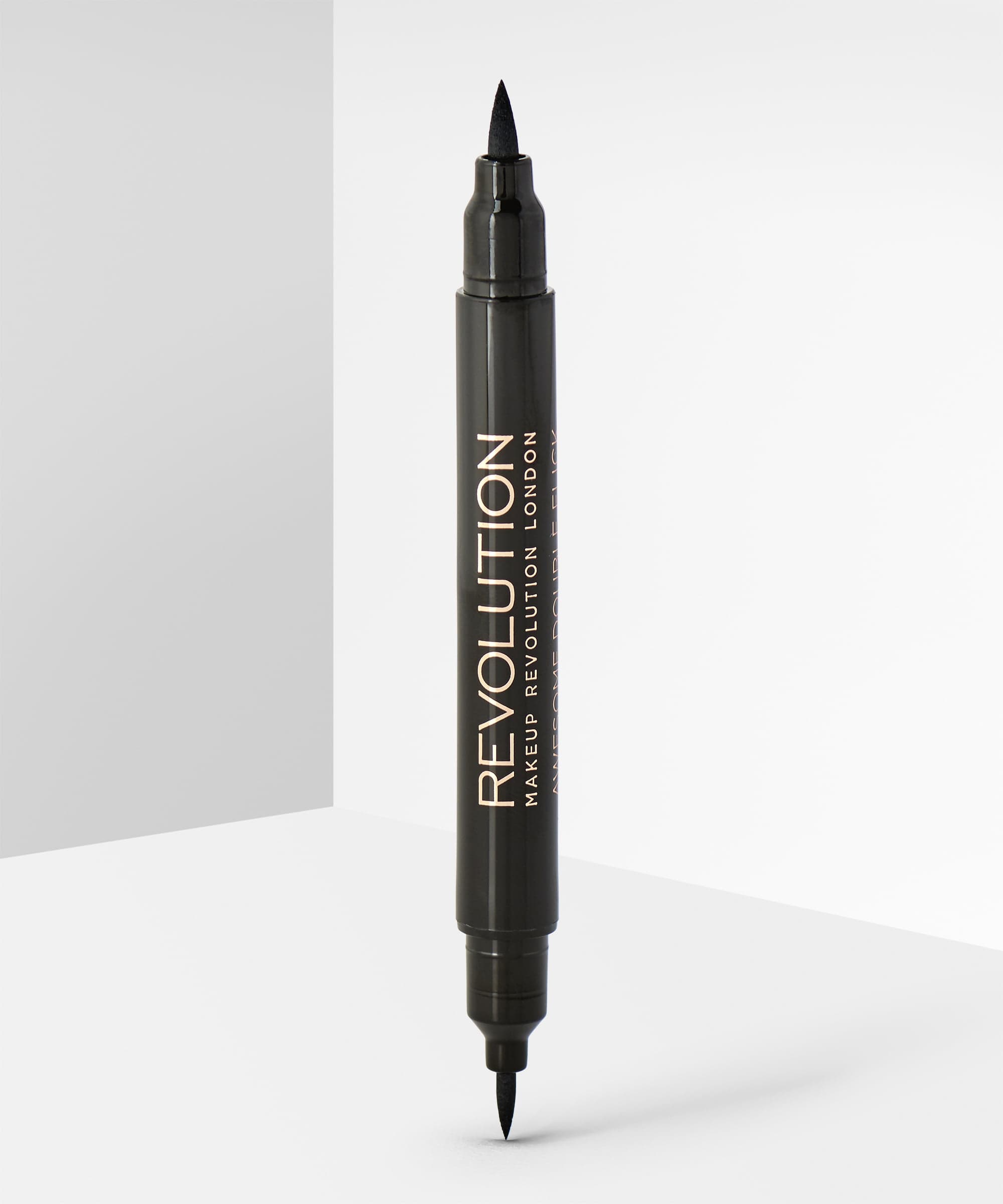 خط چشم 2 در1 مدل Awesome Double Flick Eyeliner رولوشن — تصویر ۳