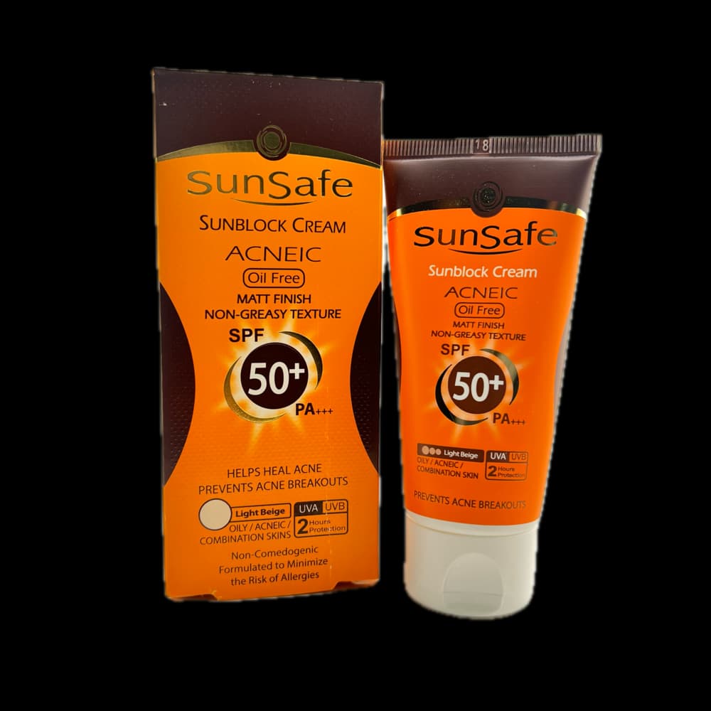 کرم ضد آفتاب فاقد چربی SPF 50 بژ روشنSunSafe — تصویر ۴