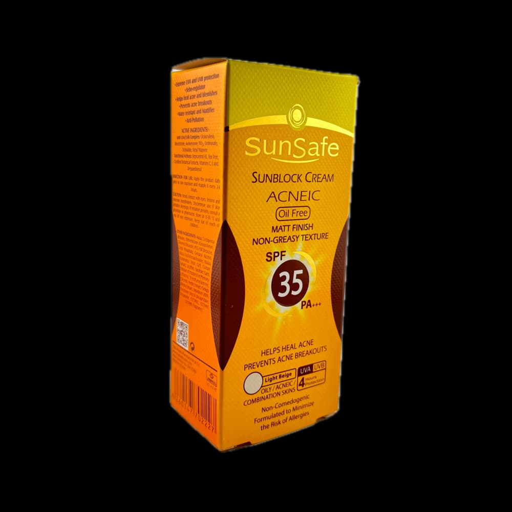 کرم ضد آفتاب فاقد چربی SPF 50 بژ روشنSunSafe — تصویر ۵
