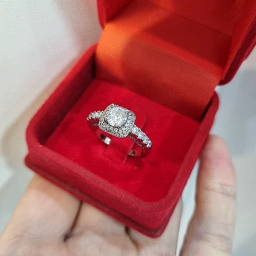 انگشتر نقره زنانه سوپر میکرو تک نگین جواهری با عیار 925 و آبکاری طلاسفید