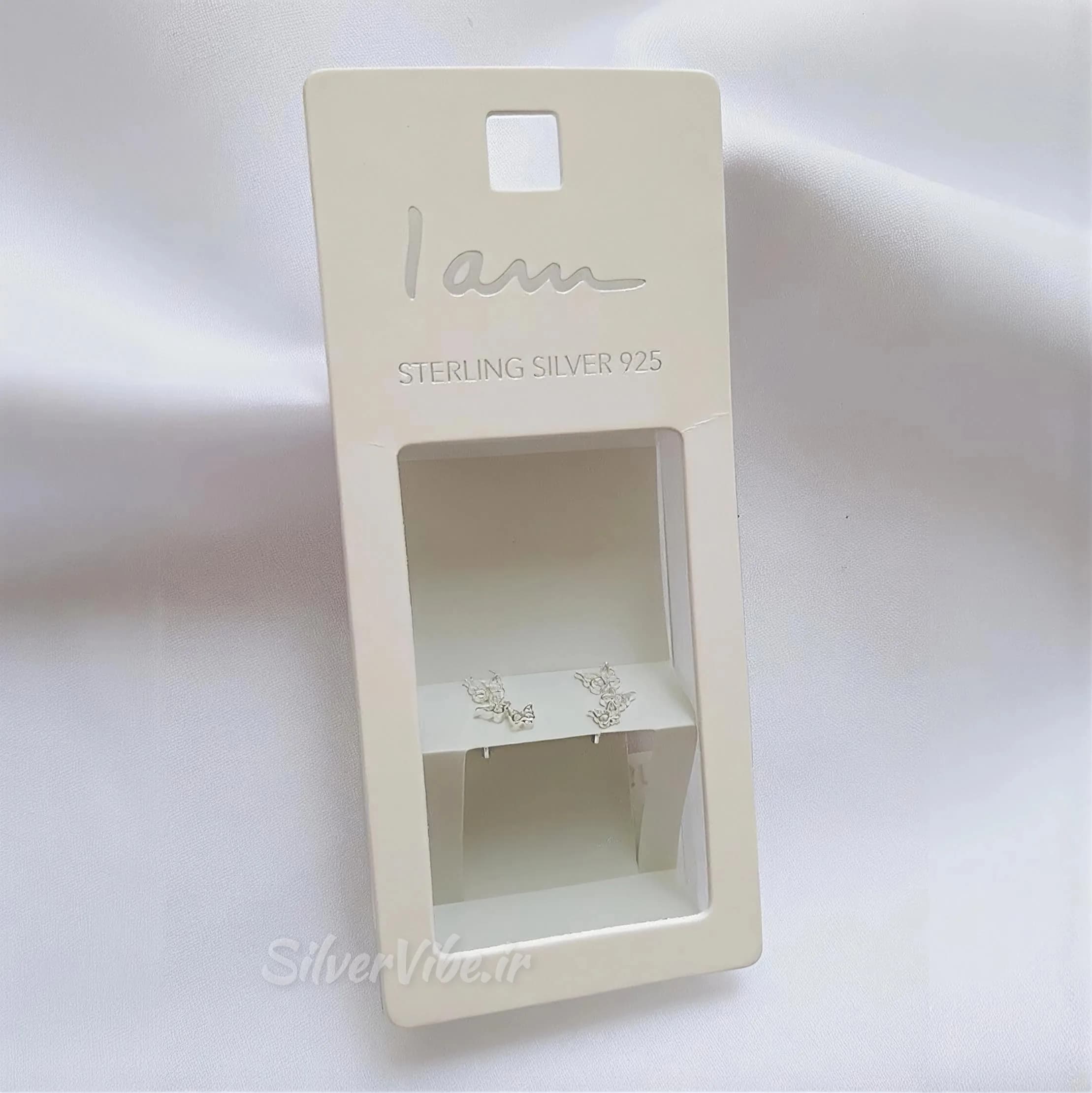 گوشواره نقره زنانه طرح سه پروانه متصل مینیمال - برند IAM — تصویر ۱۰