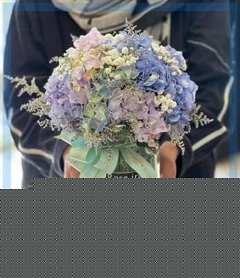 سفارش دسته گل برای راد گالری تهران