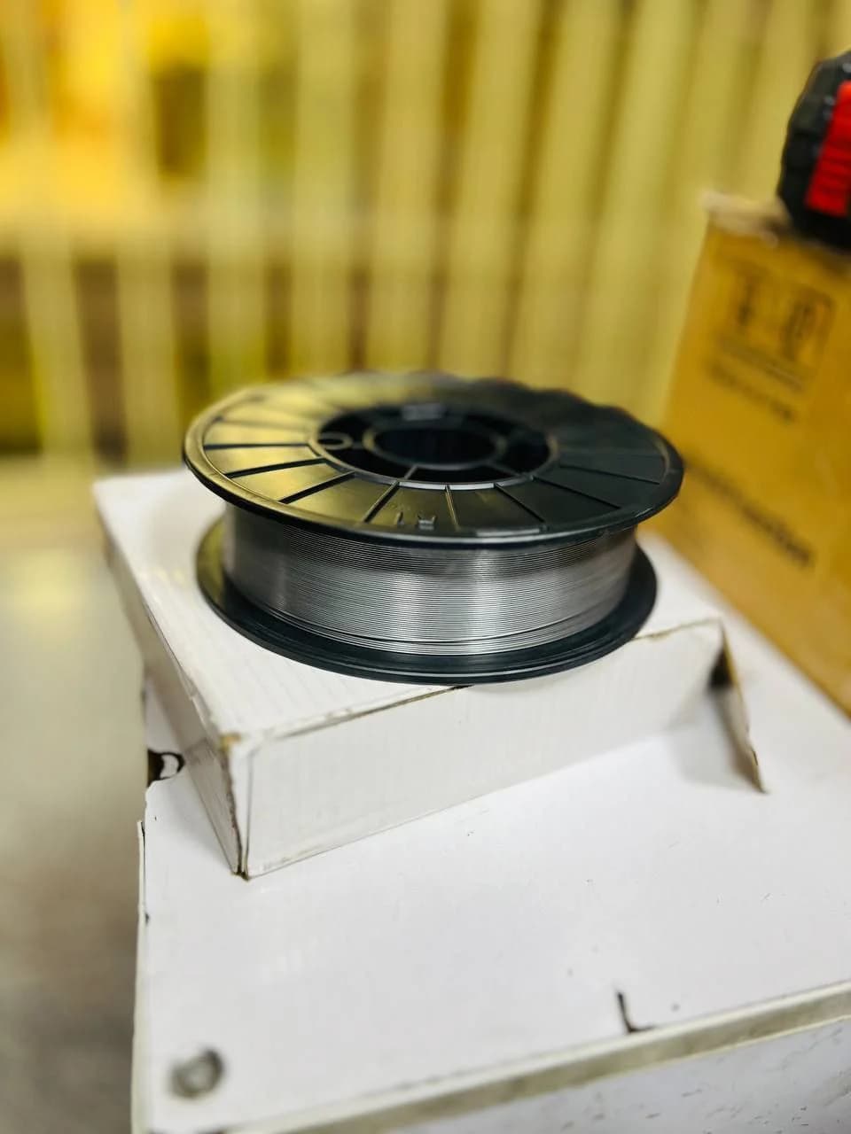 سیم جوش co2 مخصوص تو پودری بدون نیاز به کپسول 5 کیلویی