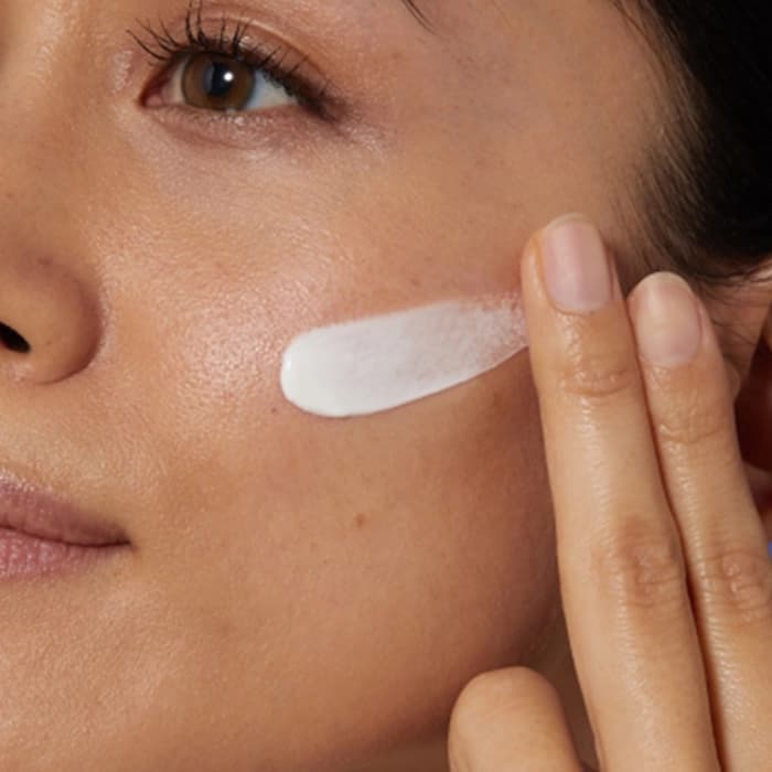 کرم مرطوب کننده صورت سراوی با SPF50 حاوی سرامید، نیاسینامید و ویتامین E مناسب پوست معمولی و خشک 52 میل — تصویر ۶