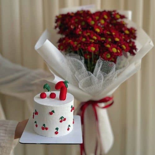 کیک تولد و باکس گل 60 سالگی