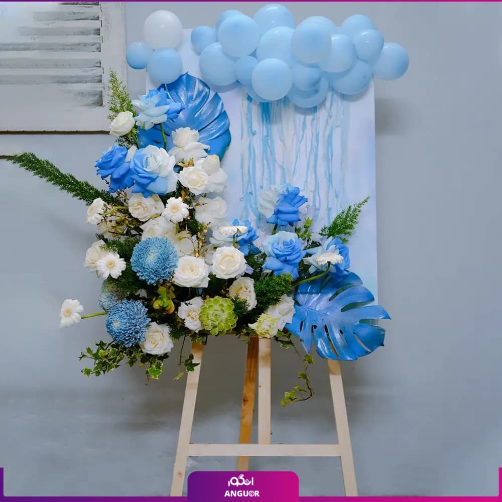 پایه گل تبریک با تابلو نقاشی آبی