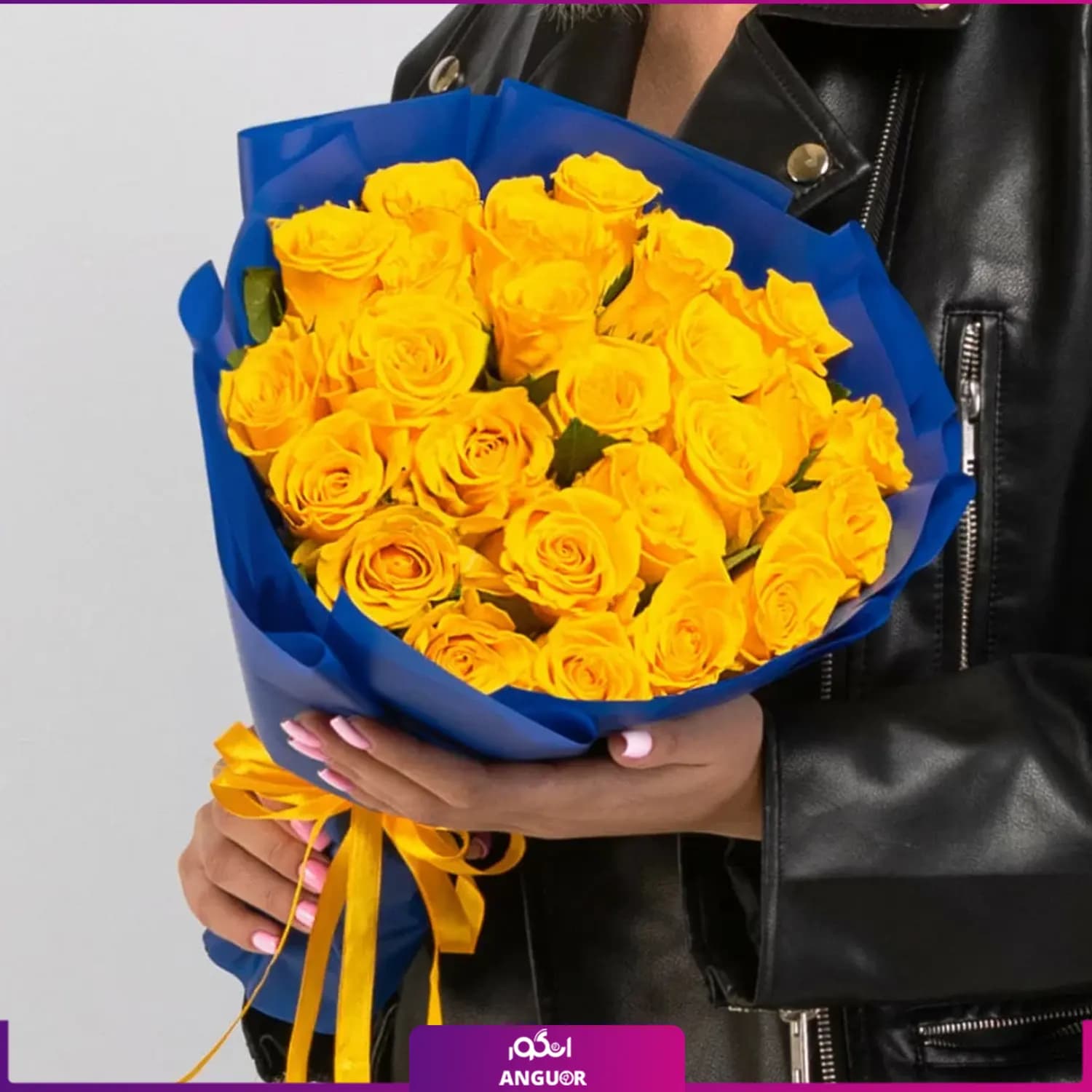 دسته گل رز زرد 25 شاخه 30 سانتی با کاغذ آبی