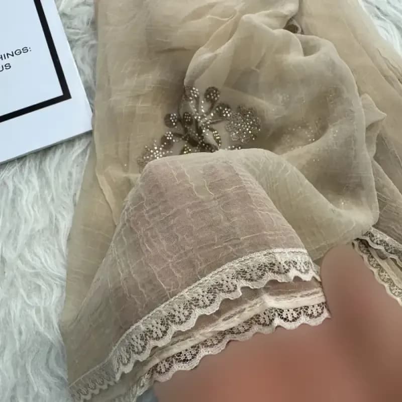 شال وارداتی مجلسی نگینی حریر دانتل — تصویر ۵