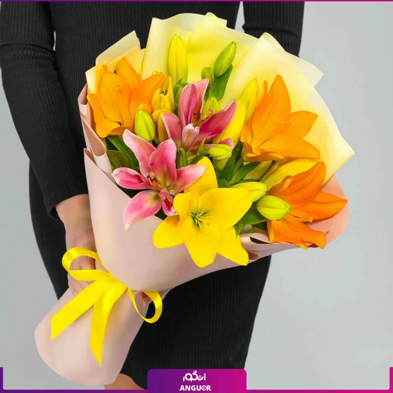 دسته گل لیلیوم سه رنگ
