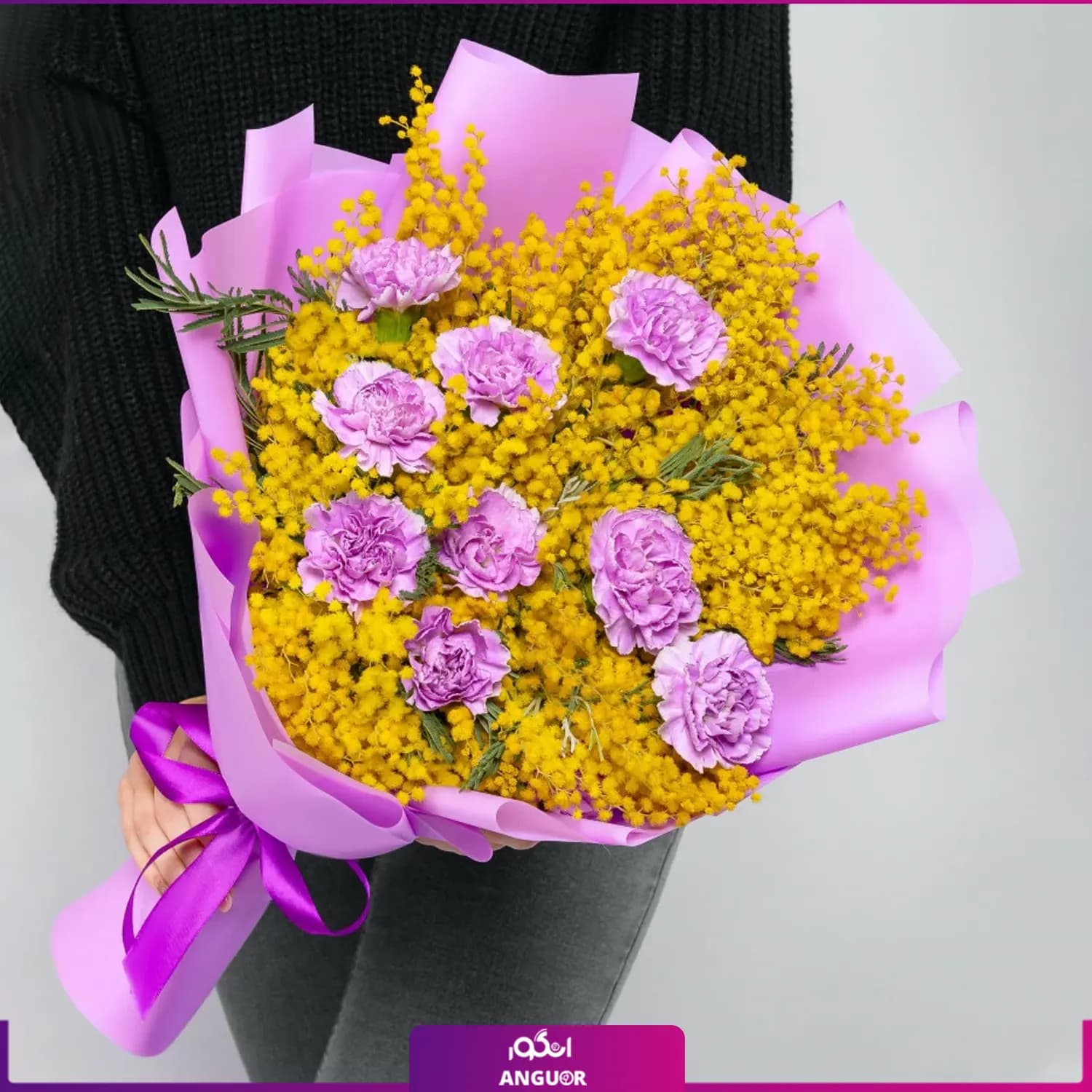 دسته گل ژیپسوفیلا با گل میخک