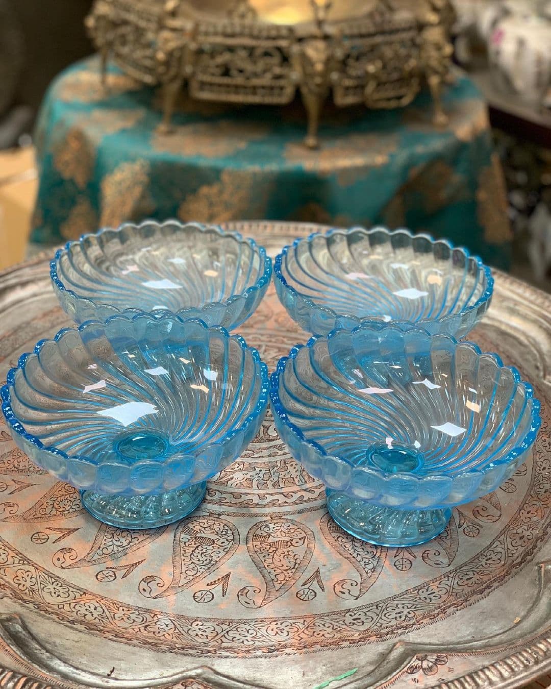 هر عدد نقل خوری پایه دار آنتیک طرح قدیم مشابه اصلی قطر۱۸ سانت — تصویر ۵