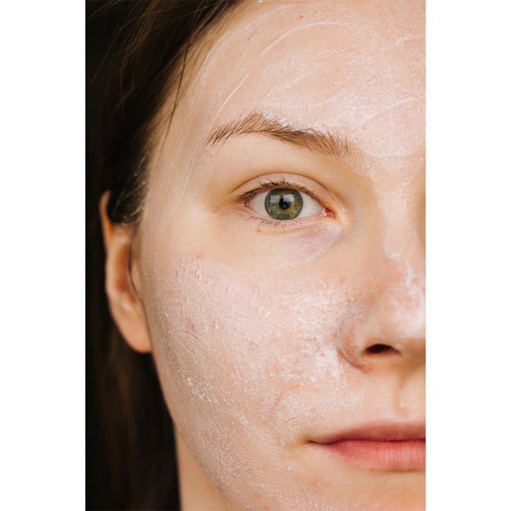 فوم شوینده پوست آتشفشانی ججو اینیسفری Innisfree Jeju Volcanic Pore Cleansing Foam EX 150ml — تصویر ۷