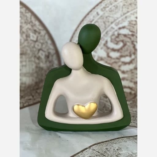 مجسمه آغوش عشق سایه