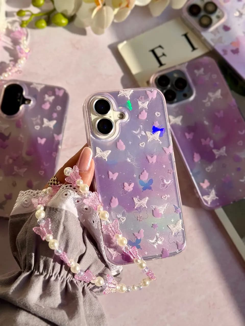 قاب Holo butterfly با آویز (کدC2142) — تصویر ۳