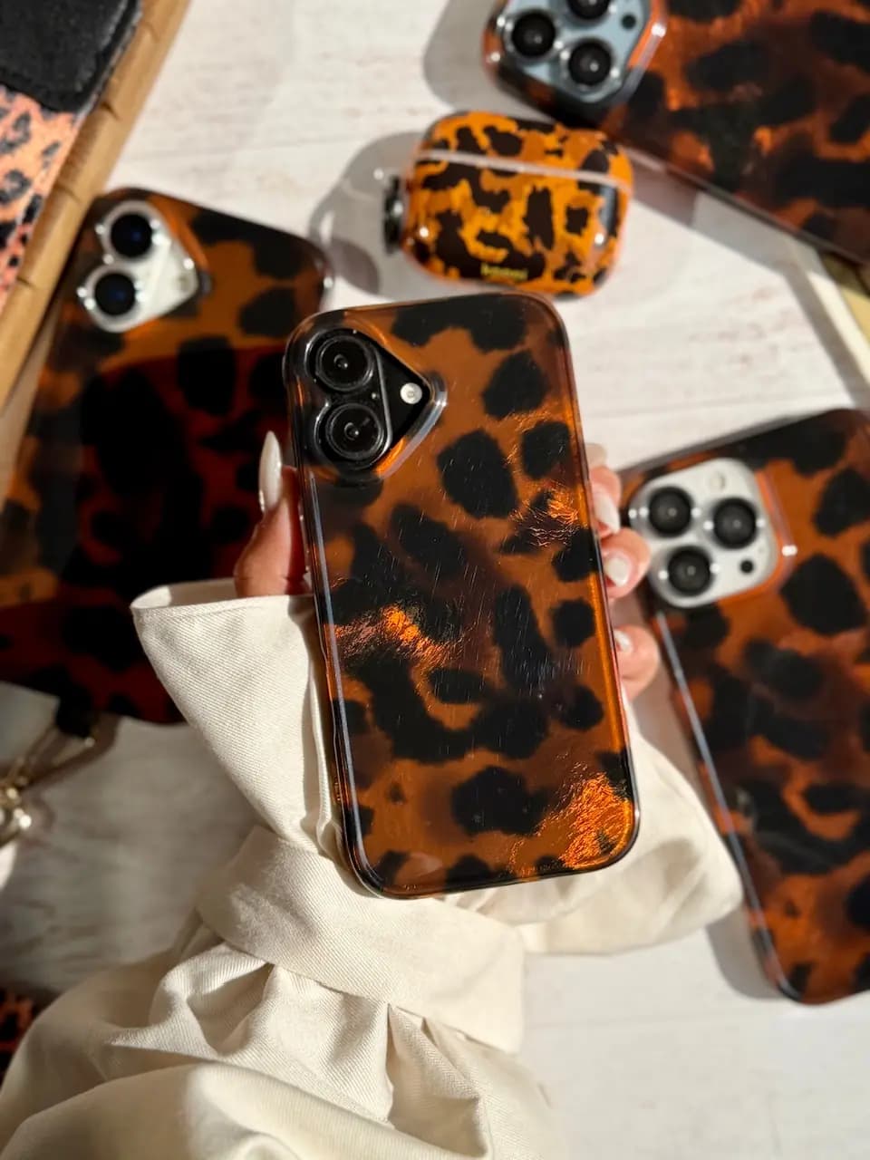 قاب Leopard Flame (کدC2130) — تصویر ۲