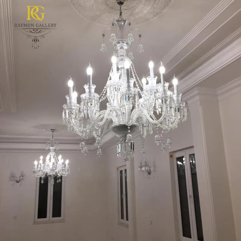 لوستر باکارات سبک کلاسیک با آویز های پر نور(12 شاخه) — تصویر ۳