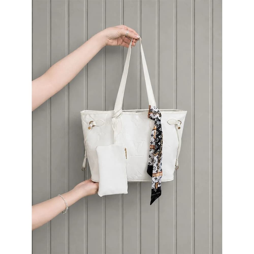 کیف دوشی دستی LOUIS VUITTON مدل 369 — تصویر ۱۰