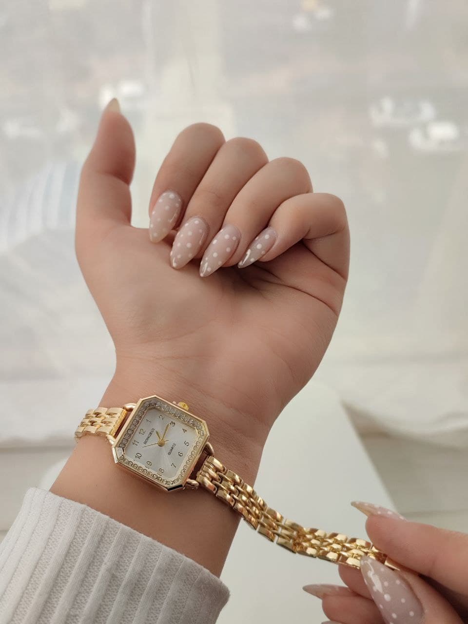 ساعت زنانه مارک HONGRUI کیفیت عالی صفحه چهارگوش در رنگ بندی متنوع کد 1924595 — تصویر ۲