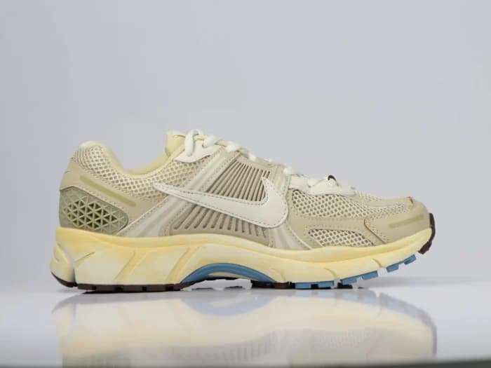 کفش رانینگ زنانه Vomero 5 Nike | ومرو 5 نایک — تصویر ۸