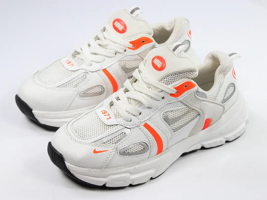 کتونی رانینگ زنانه نایک 1971 | Nike — تصویر ۱۱
