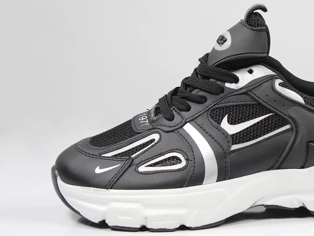 کتونی رانینگ زنانه نایک 1971 | Nike — تصویر ۶