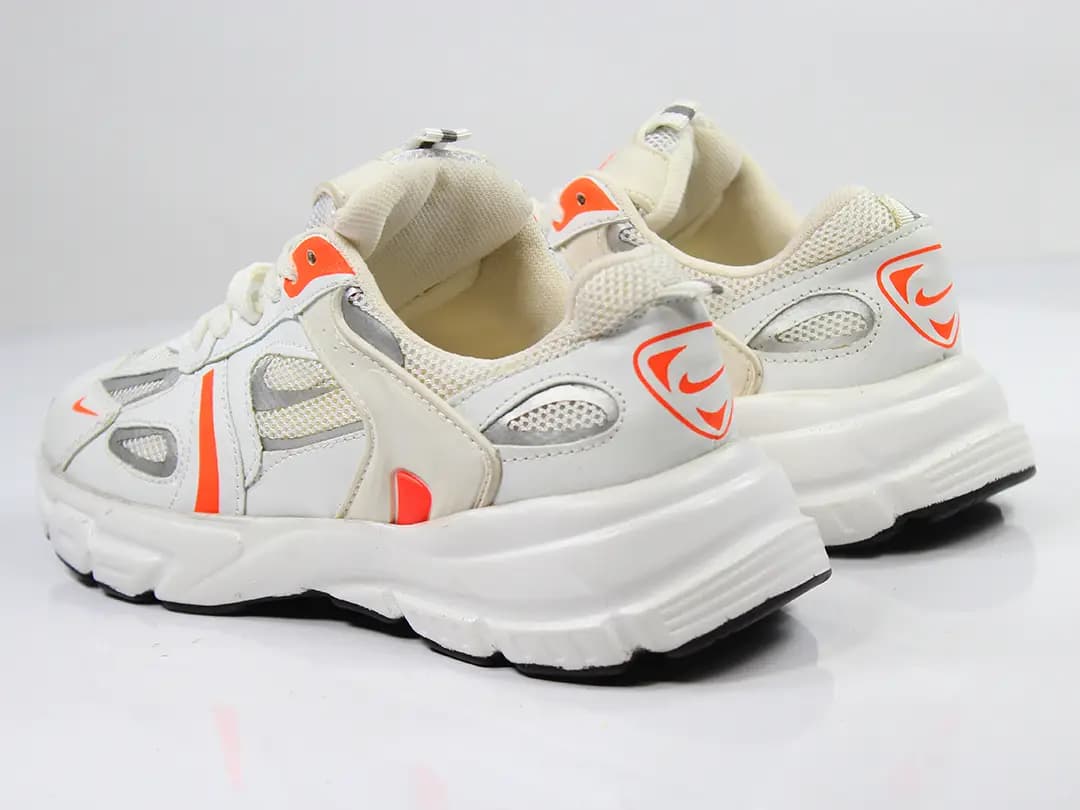 کتونی رانینگ زنانه نایک 1971 | Nike — تصویر ۹