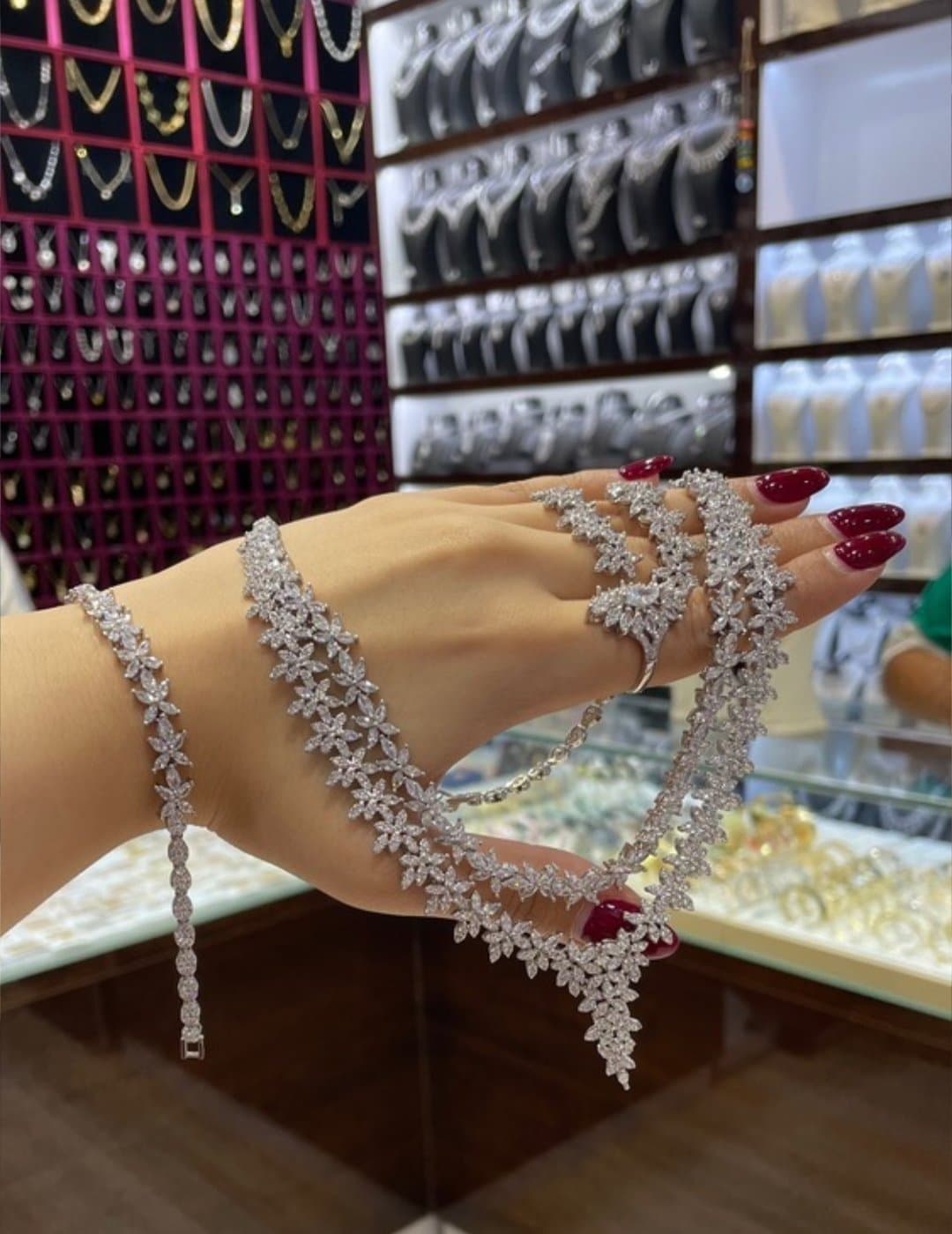 سرویس عروس مجلل نگین‌کاری شده با کریستال‌های زیرکنی اتمی – اصل/اورجینال — تصویر ۸