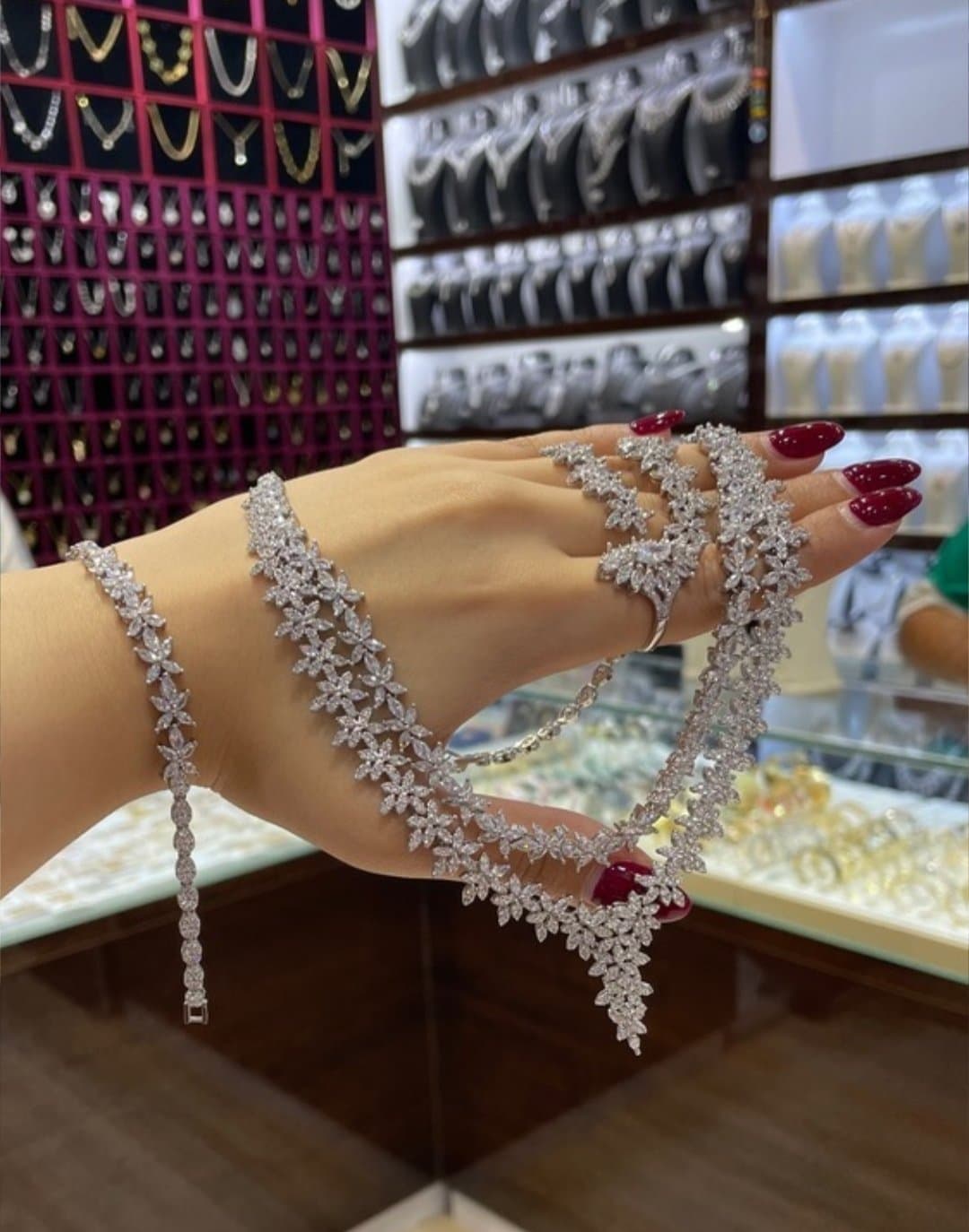سرویس عروس مجلل نگین‌کاری شده با کریستال‌های زیرکنی اتمی – اصل/اورجینال — تصویر ۱۱