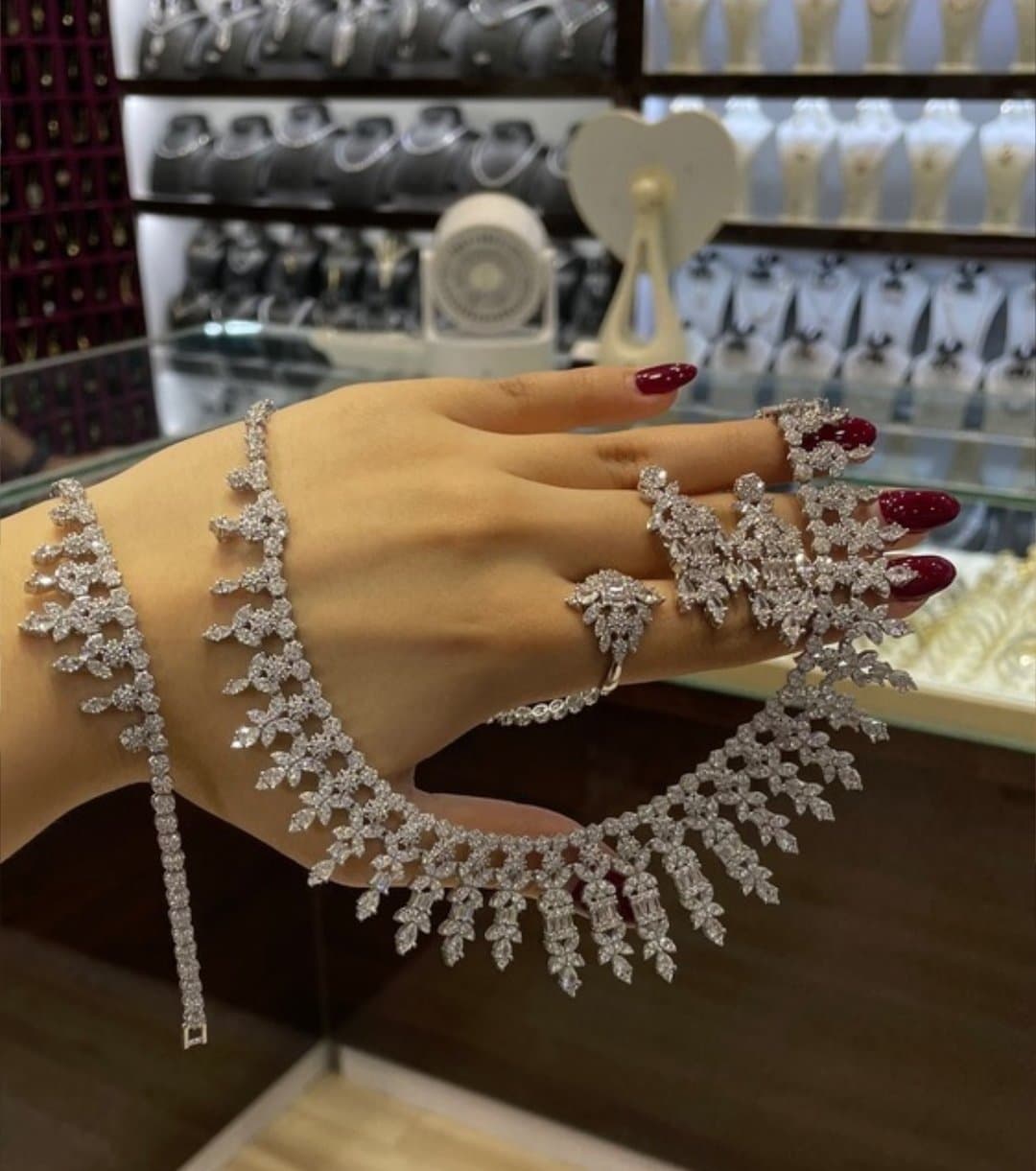 سرویس نقره عروس طرح جواهر مدل پرنسسی کد J-2025 اصل — تصویر ۷